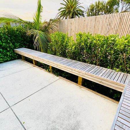 Deluxe Downtown Mount Maunganui Villa Bagian luar foto