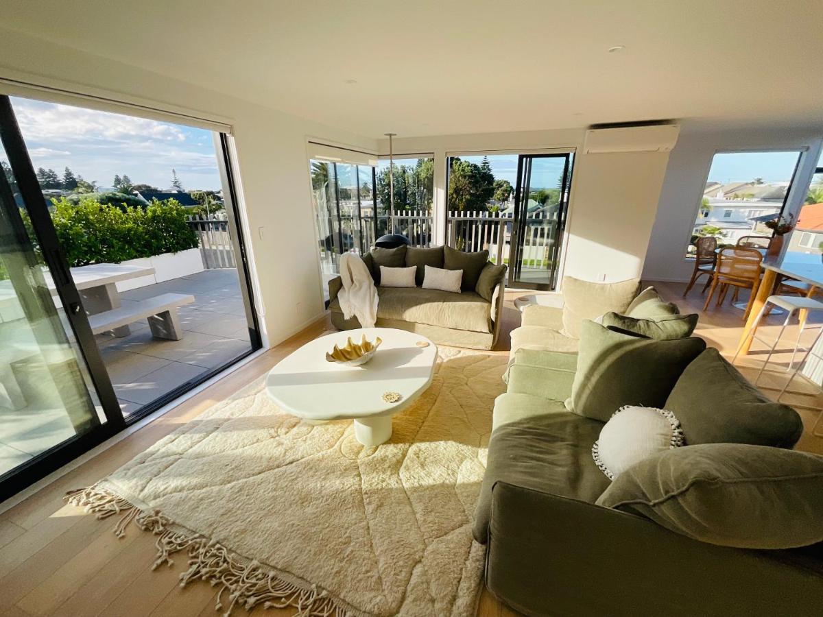 Deluxe Downtown Mount Maunganui Villa Bagian luar foto